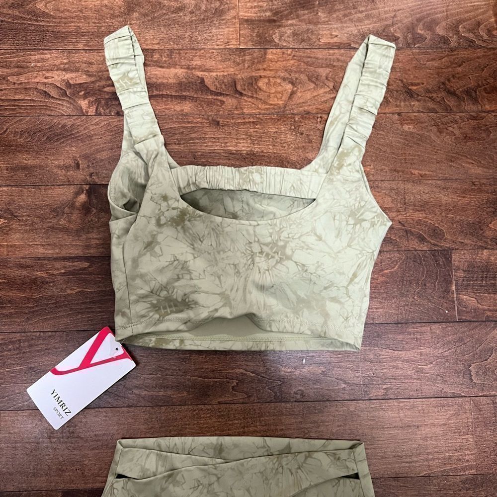 Workout Set - Picture 2 of 5
